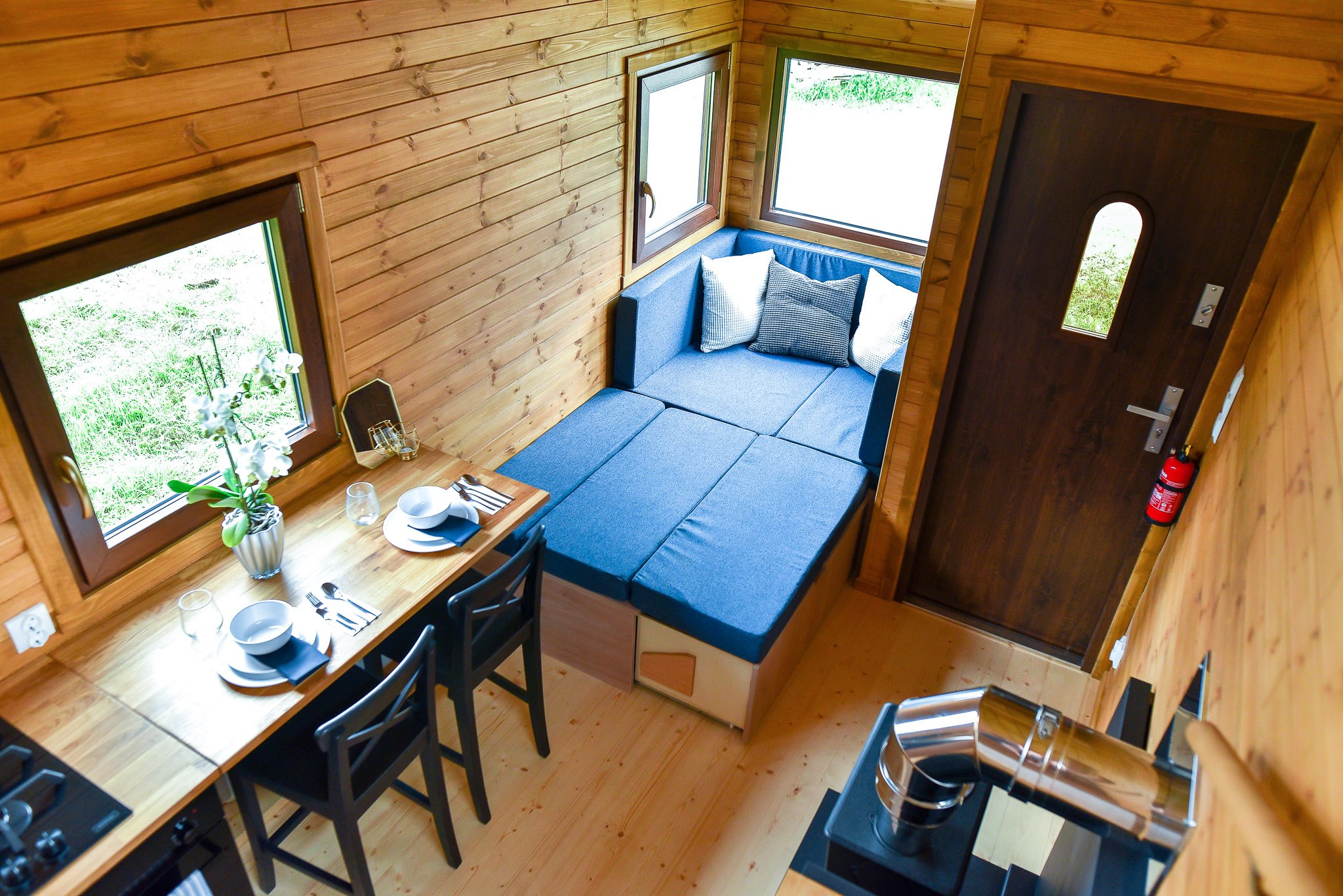 Shell, structure and first fix are in the base price. Kitchen, heating and appliances are chosen on top.