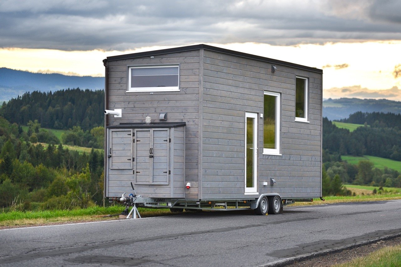 Mobile models arrive on their own trailer. Everything larger comes on a low-loader.